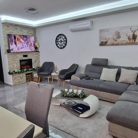 Vendeghaz Villa *