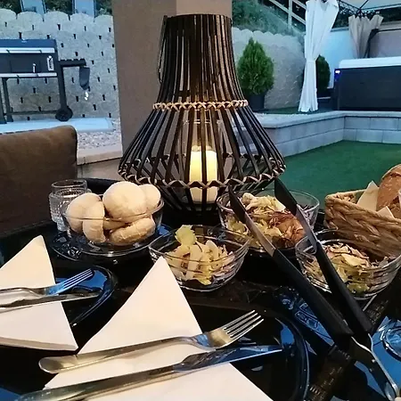 Vendeghaz Villa *